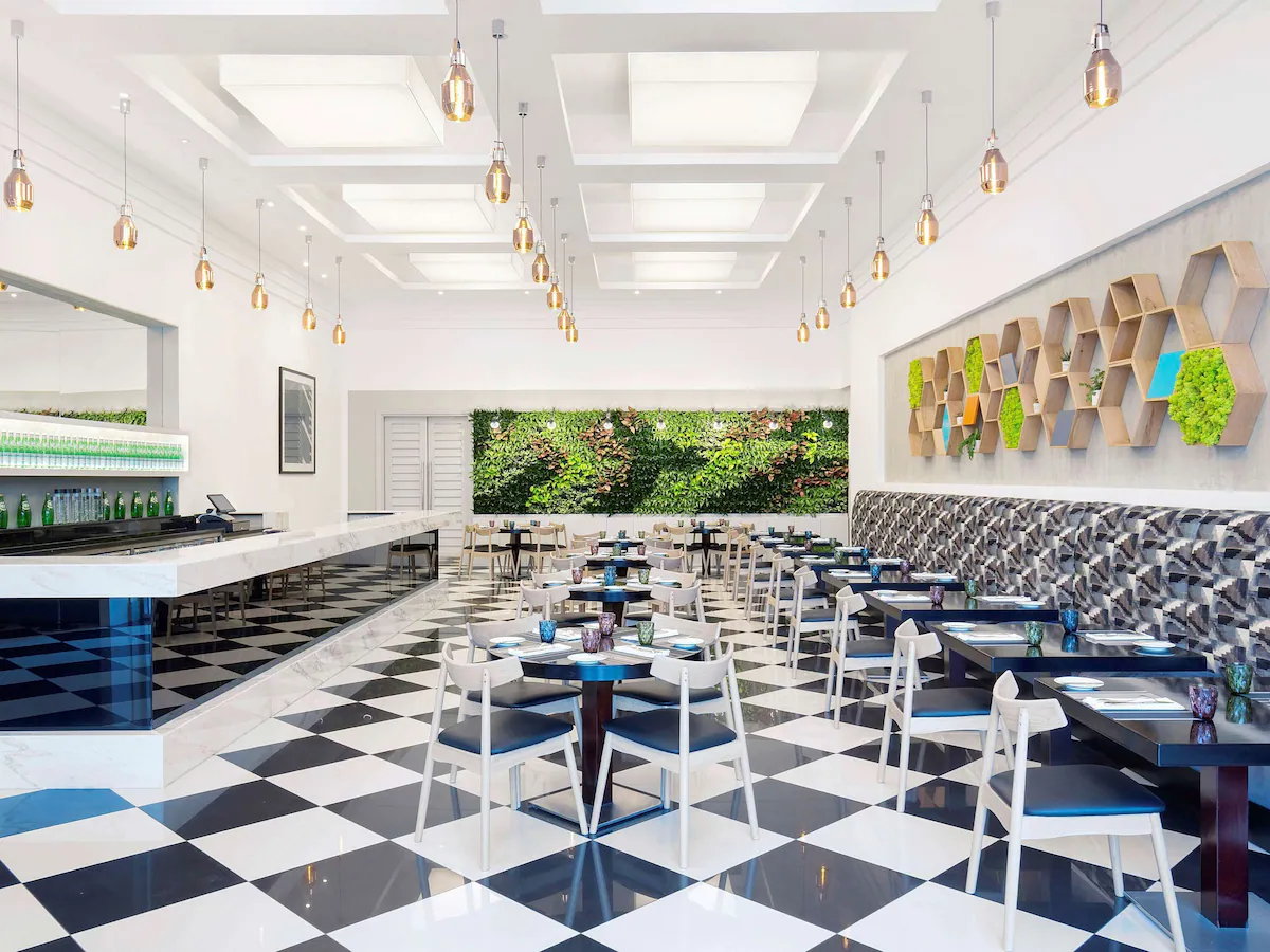 رستوران هتل ایبیس دیره سیتی سنتر دبی